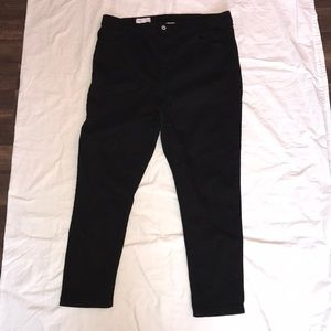 Black skinny jeans